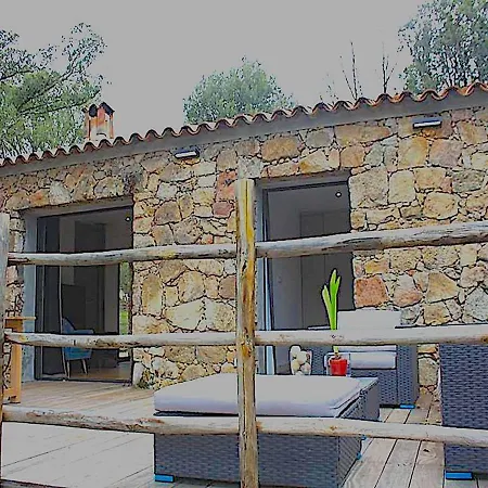 Bergerie-jacuzzi Prive-riviere Chisa