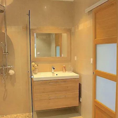 Сasa de vacaciones Bergerie-jacuzzi Privé-rivière Chisa